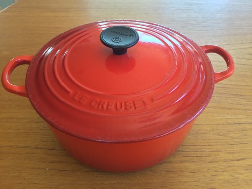 Creuset 22cm cast iron - le,