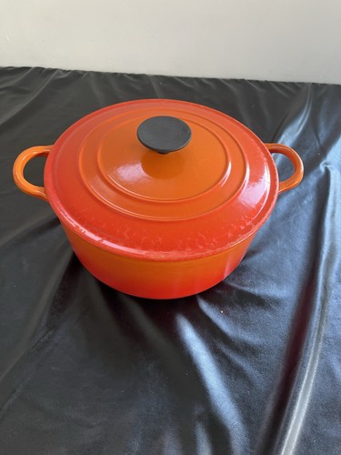 Creuset cast iron round - cast,
