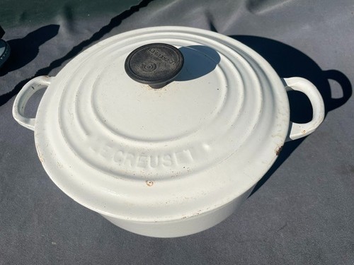 Vintage rare creuset round - rare,