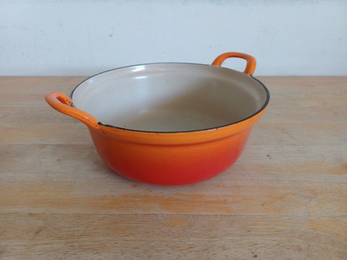 Vtg creuset volcanic orange - volcanic,