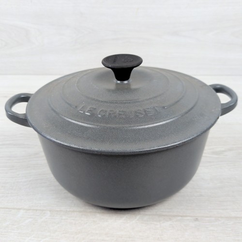 Vintage creuset 20 round - le,