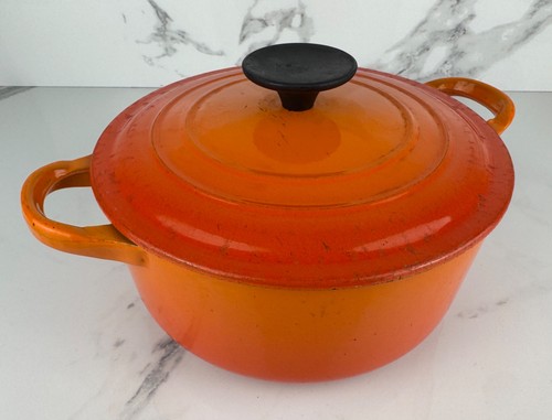 Creuset cast iron - le,
