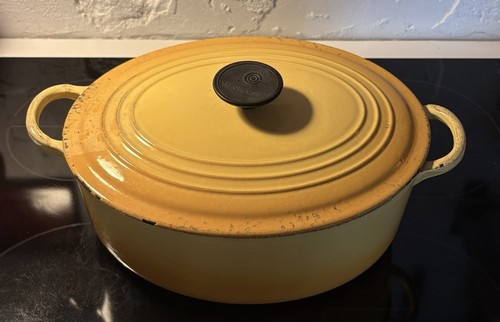 Vintage yellow creuset - le,