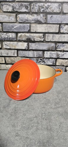 Vintage creuset flame - le,