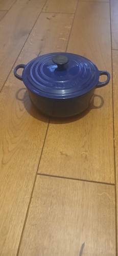 Creuset casserole dish - le,