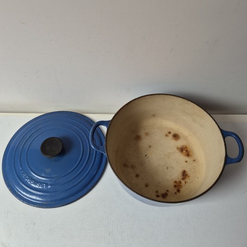 Creuset enameled cast - cast, iron