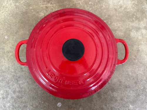 Creuset round dutch oven - creuset,