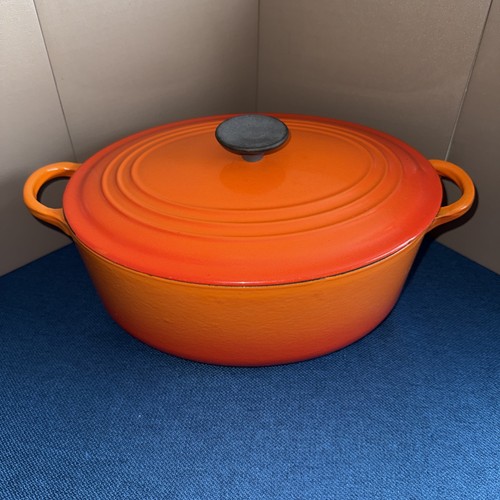 Creuset dutch oven - le,
